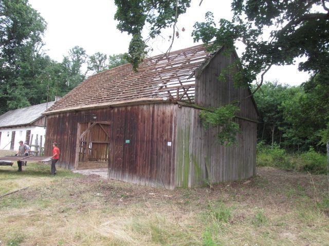 Rozbiórki i skup stodoł, desek , starego drewna, wymiana desek STODOŁA