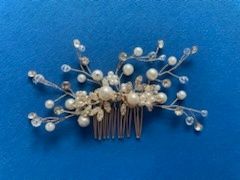 Ozdoby do włosów.  Podwiązka