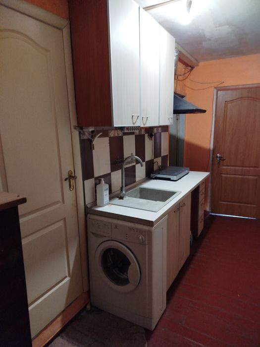 Сдам гостиночку на Основе (р-н Южнопроэктная)