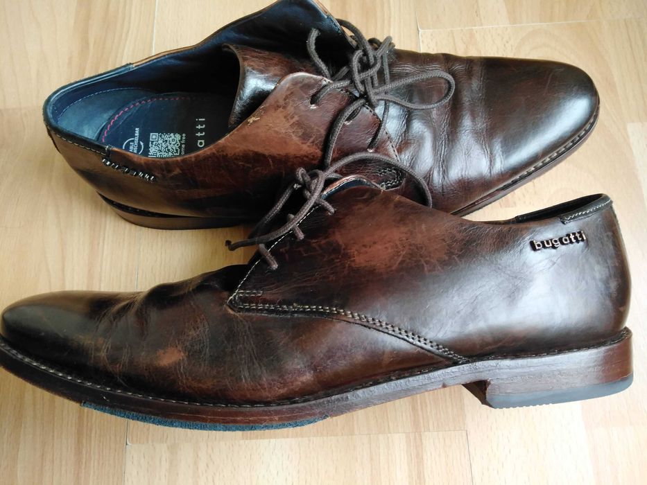 Wizytowe buty z naturalnej skóry specjalnie przecierane Bugatti