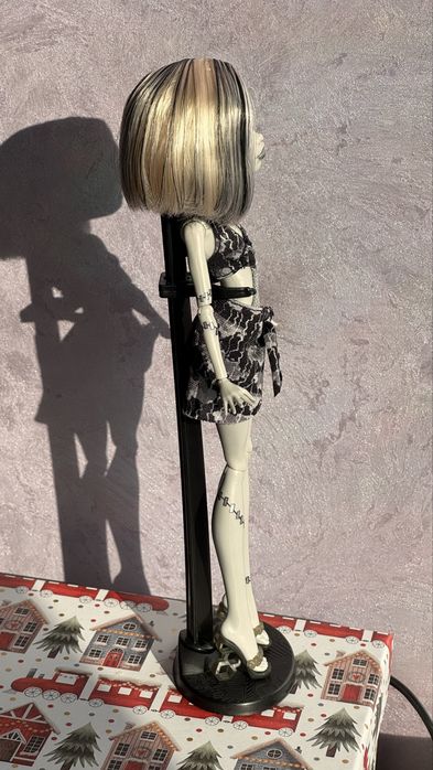 Skull Shores Frankie Monster High