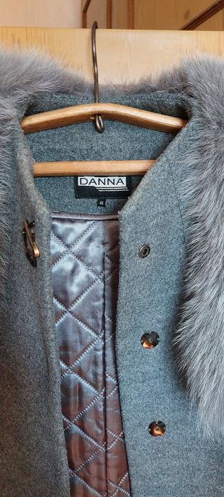 Кашемировое пальто серого цвета 44 р