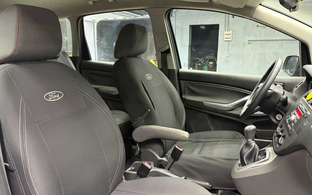 Ford C-Max 2010 року