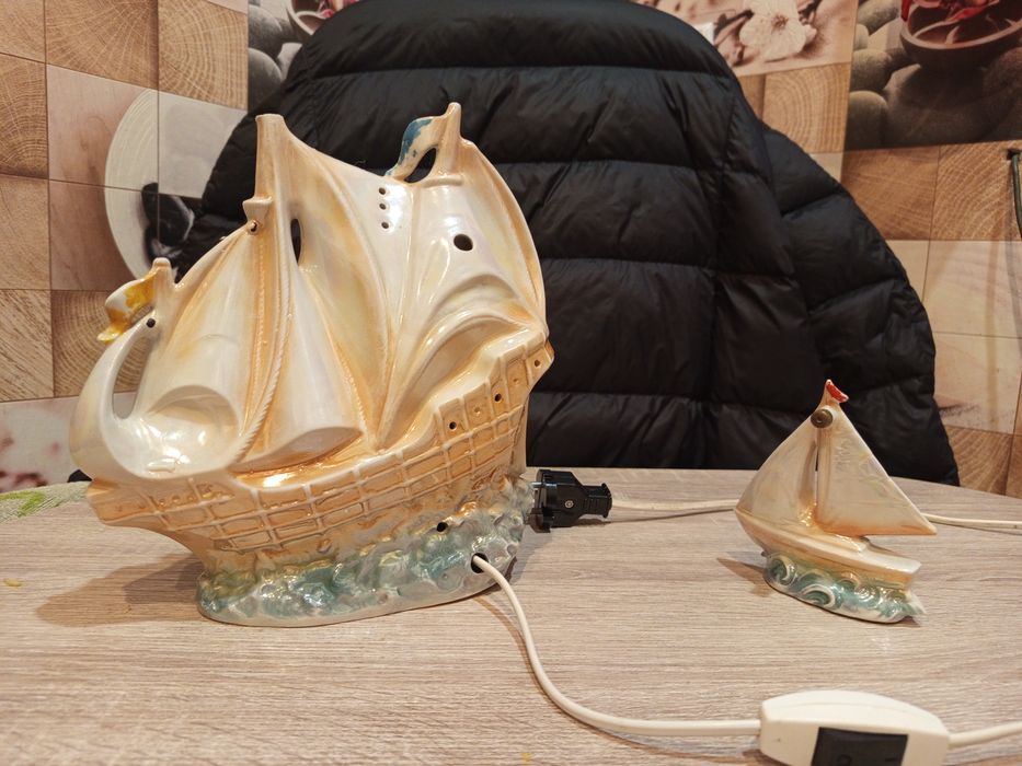 Світильник парусник і маленький кораблик