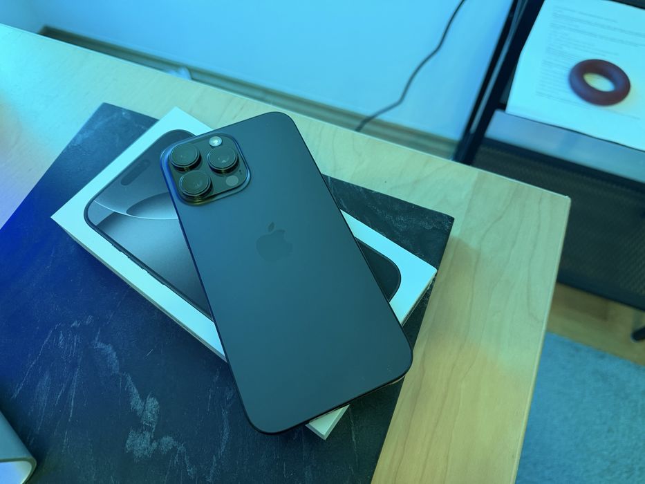 Iphone 16 pro max czarny