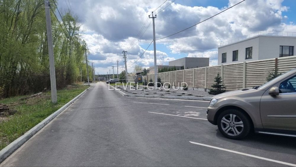 Продаж сучасного будинку у клубному містечку в Козині, вихід до води