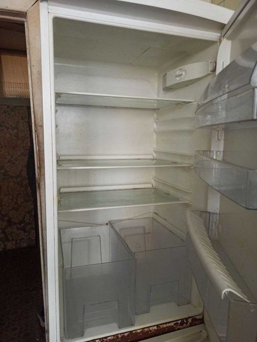 Холодильник Zanussi