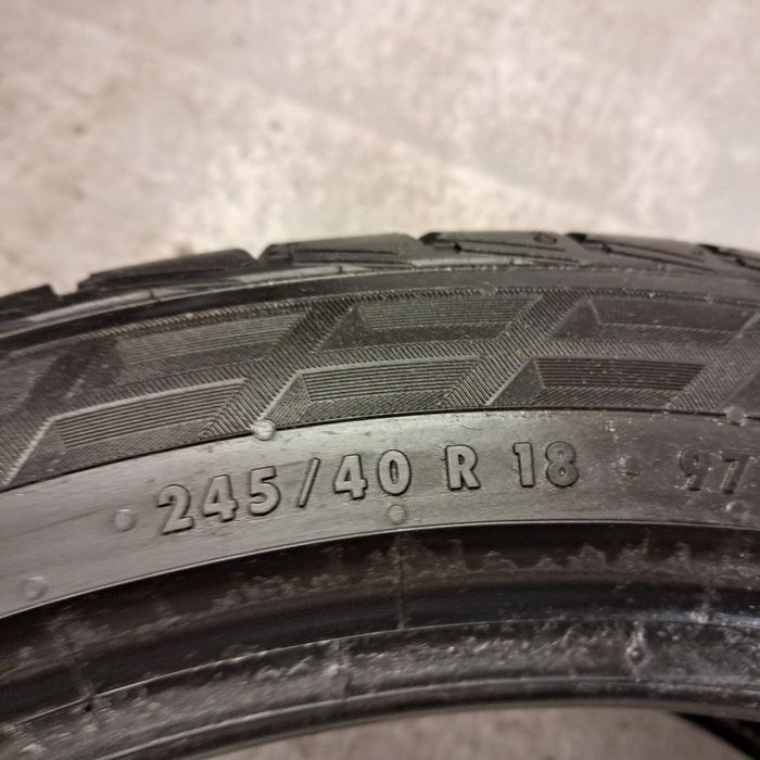 Opony r18 letnie dwie szerokości 245,225