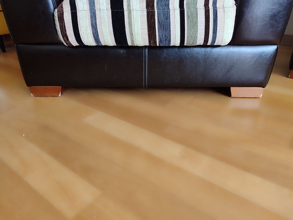 Sofa + 2 fotele – eko skóra, bardzo dobry stan