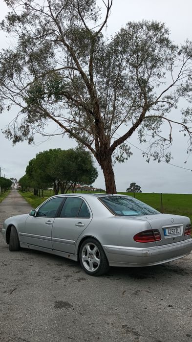 Mercedes w210 270cdi
- Ano: 2000.
- Cilindrada: 2700cc.
- Caixa aut