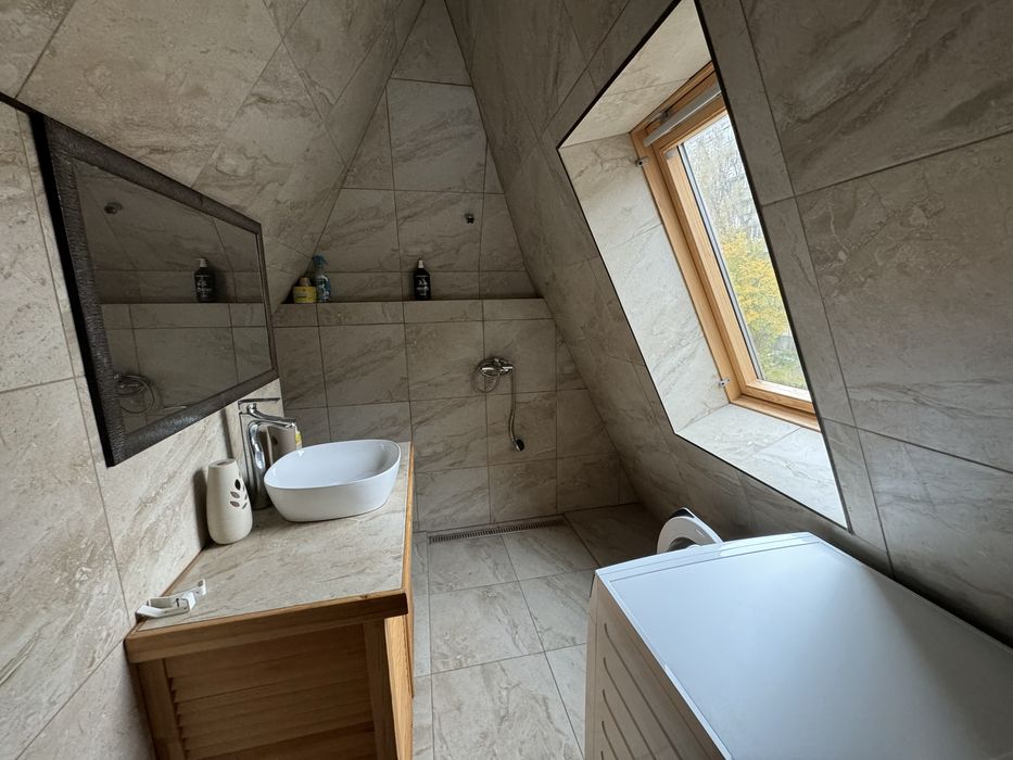 Продаж сучасного будинку в Інгульському районі по вул. Ізмалкова