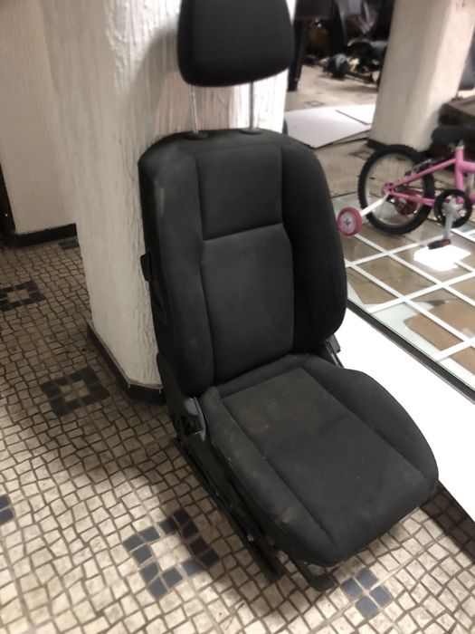 banco lado direito mercedes.c w204
