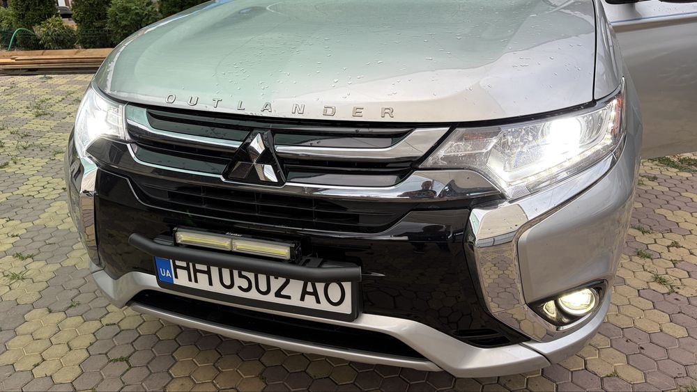 Mitsubihi outlender PHEV