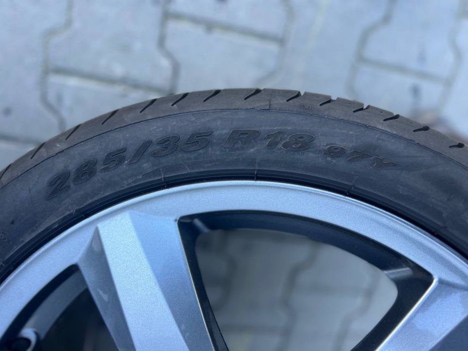Шини Pirelli різно широкий комплект 255/40R18-285/35R18 P Zero