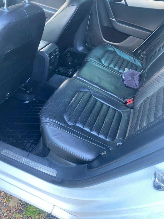 Продам Volkswagen Passat 2012  2.0 Diasel универсал топовой комплектации