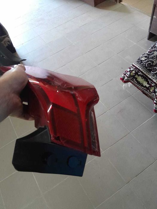 Продам задні фонарі на Santa Fe TM 4