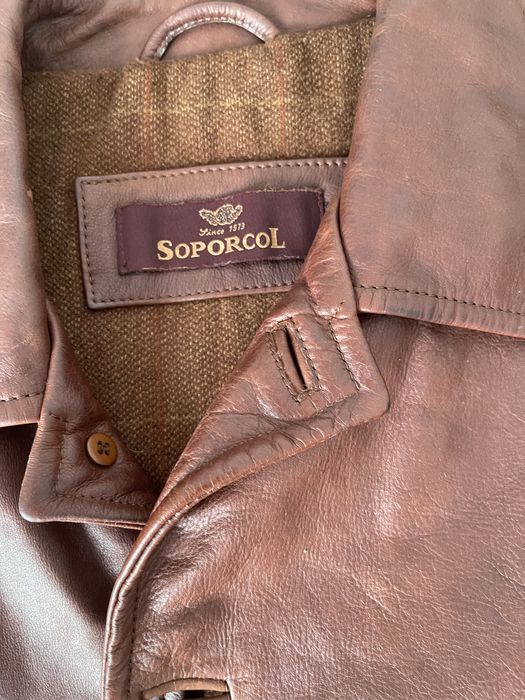 Casaco em couro, novo , usado uma vez.