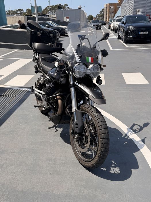 Moto Guzzi V85T Guardia d’ onore