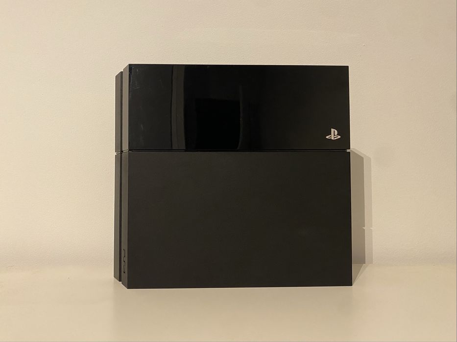 PS4 + Comando + Suporte