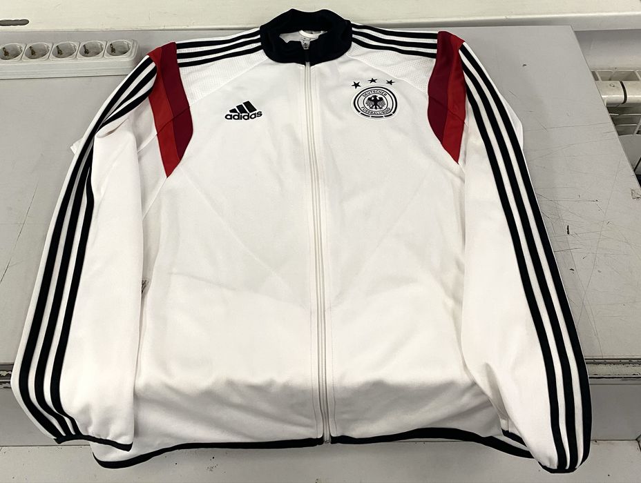 Олимпийка футбол Адидас Германия мастерка adidas zne куртка бомбер поставка вещей ysl джерси ед харди футболка найк лампасы nike tn реп air jordan усл