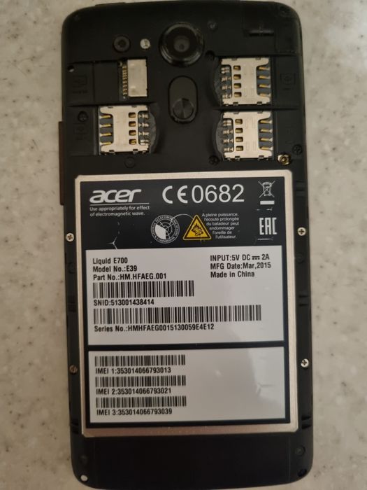 Telefon  Acer E700 na 3 karty SIM