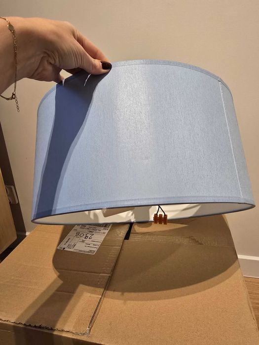 Niebieska lampa wisząca