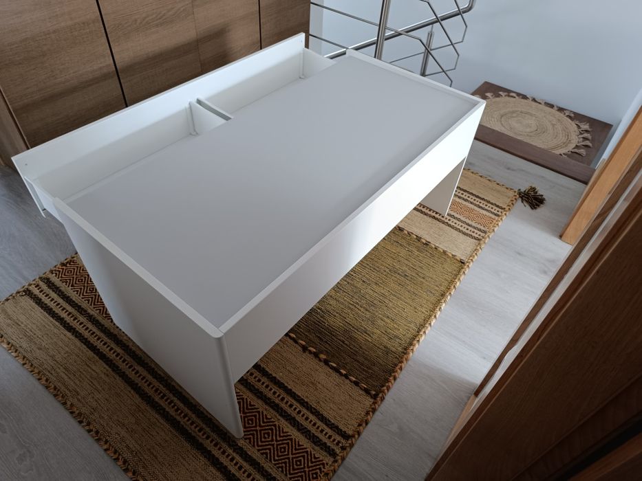 Vendo Mesa de Atividades com Arrumação