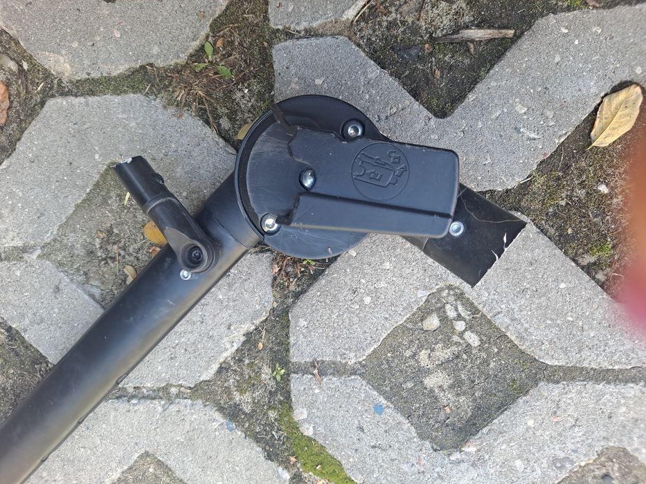 Zawias do stelaża qunny