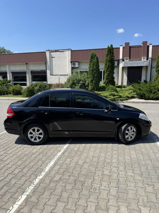 Ниссан тиида, Nissan tiida 2008