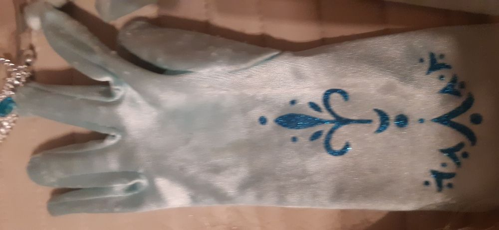 Sukienka, kostium Elsa 4-6 lat plus dodatk rezerwacja i