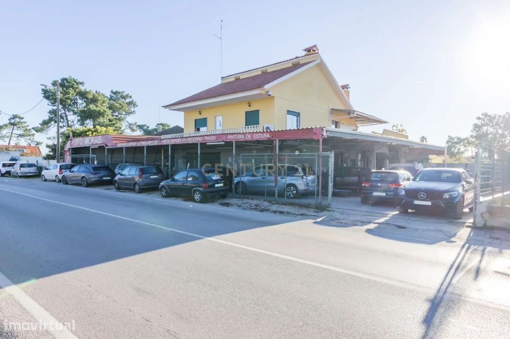 Quinta do Conde/ Courelas da Brava - Moradia isolada, legalizada, inse