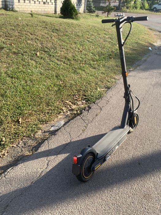 Електросамокат Ninebot g30