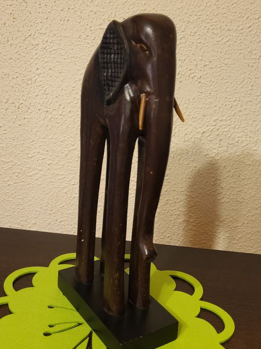 Figurka słonia drewno
