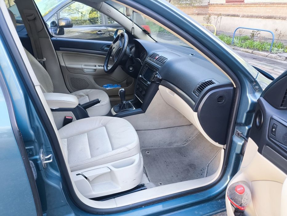 Школа Октавія а5 Skoda Octavia a5