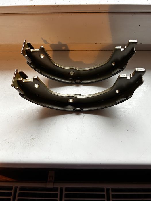 Нові колодки гальмівні Ferodo