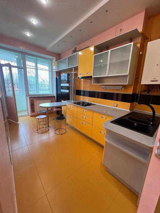 Здається квартира на вул. Петлюри (район Кульпарківської)