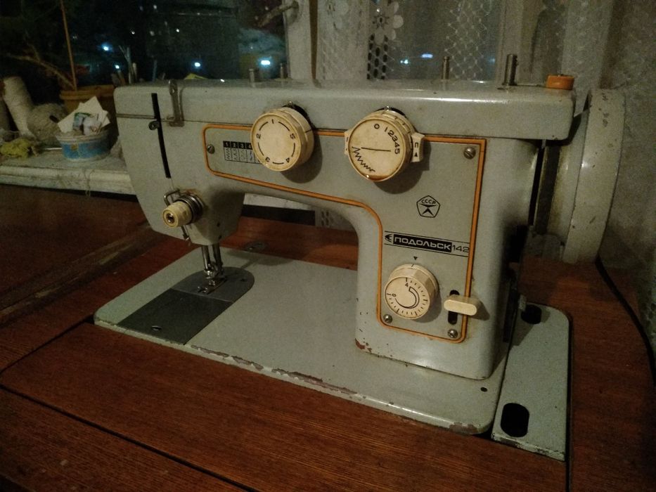 Швейная машина Подольск 142, швейная машинка подольск 142