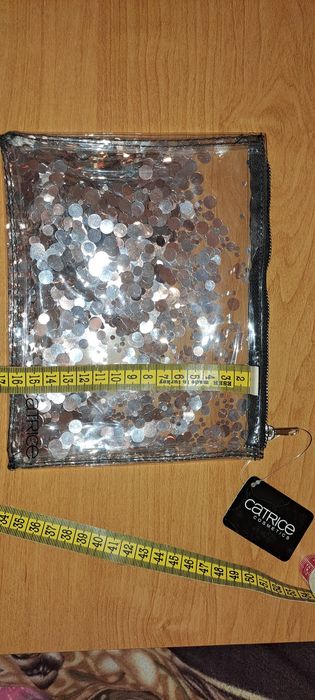 Продам косметички новые