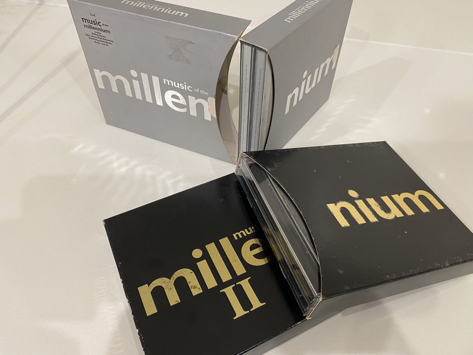 CDs Musica coletanea “Music of the Millennium I e II”