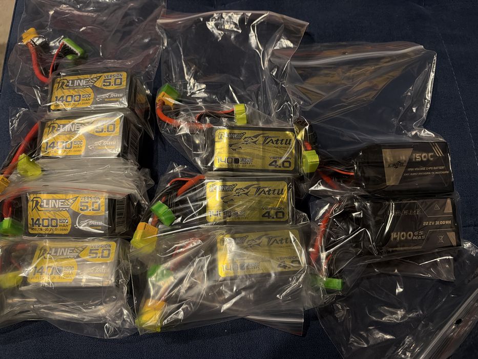 9 baterii 6S Lipo 1400mAh