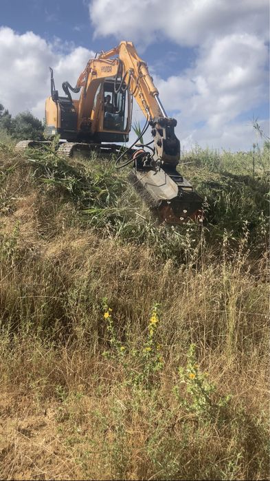 Limpezas terrenos, demoliçoes e escavaçoes