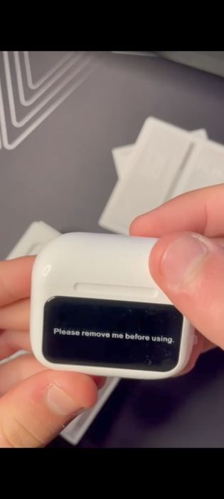 Fones de ouvidos com tela