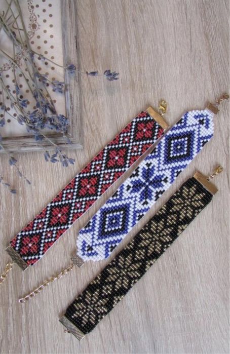 Подарунок подрузі, дівчині, мамі, сестрі, браслет вишиванка з бісеру