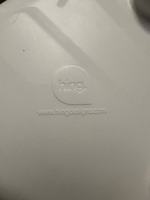 Продам стильную новую керамическую мисочку для котов