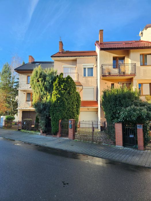 Klecina I Szereg 256 m2 I Umeblowane I Gotowe do zamieszkania od zaraz