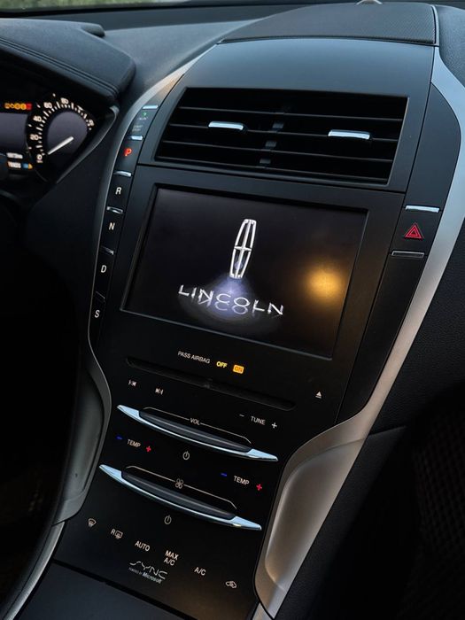 Lincoln MKZ 2013