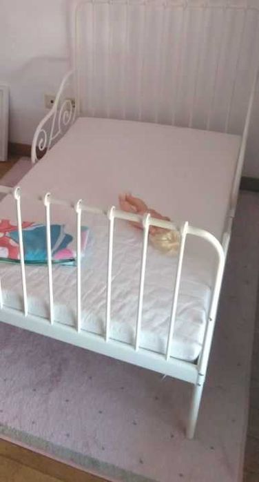 Cama solteiro com colchão