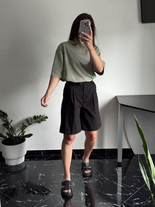 Шорти бермуди, класичні 36р. H&M