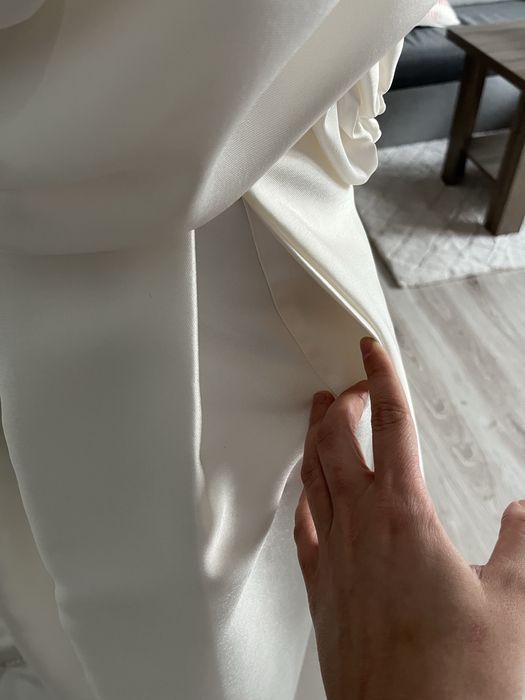 Suknia ślubna, rozmiar 40, klasyka i ponadczasowość