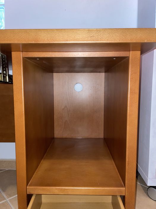 Secretária de madeira